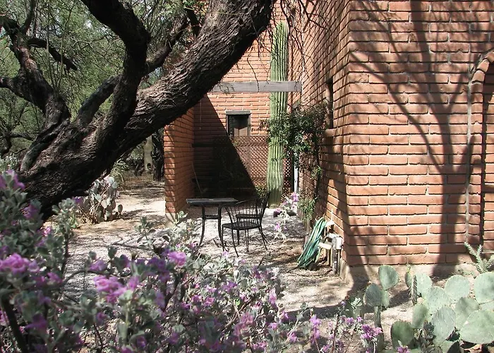 Desert Trails 4* Tanque Verde